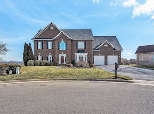 2120 River Oaks Dr, Salem, VA 24153