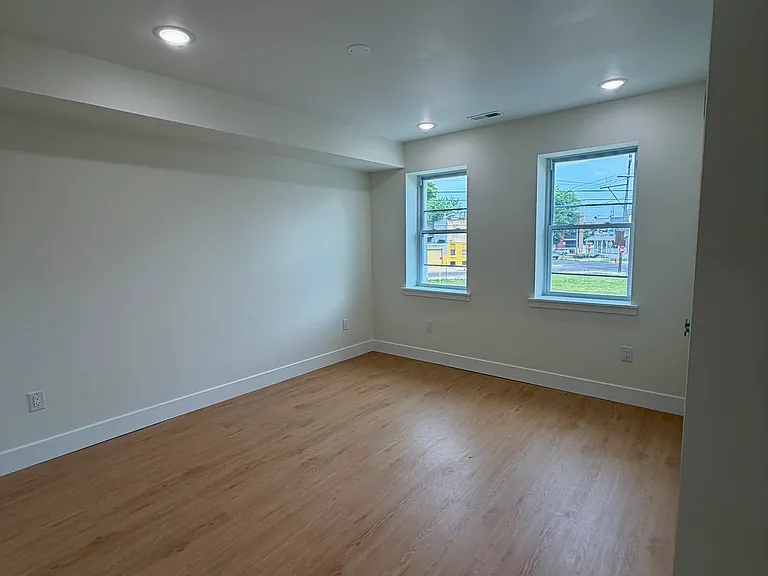 4212 Lancaster Ave #101 — Photo 17