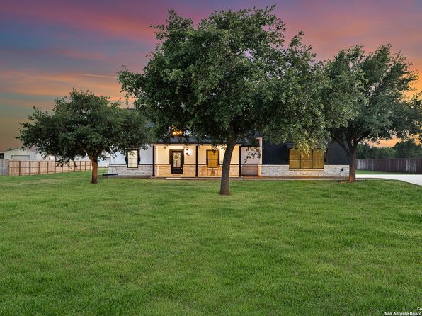 140 W Tree Farm, Lytle, TX 78052