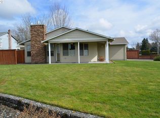 921 NE Kathryn St, Hillsboro, OR
