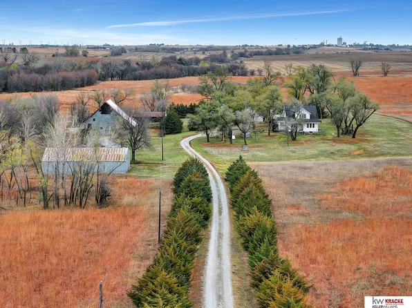 5596 W Ash Rd, Clatonia, NE 68328