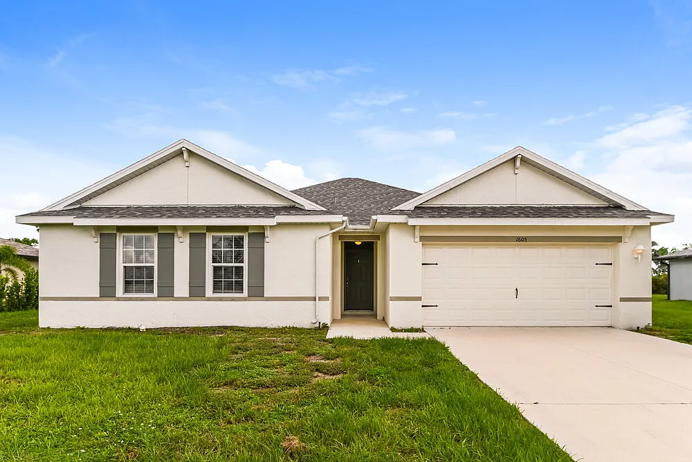 4 bed, 2.0 bath, 2319 sqft, $2,670 — Photo 1