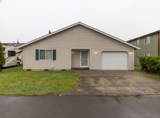 1050 Maple St, Florence, OR 97439