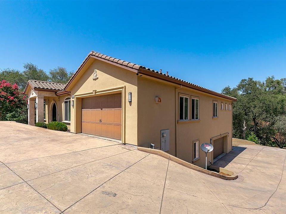 1st image of 3045 Corsica Dr