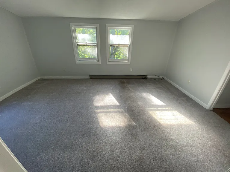 521 Main St #4 — Photo 2