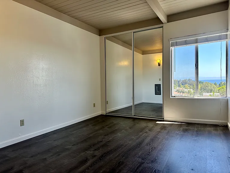 2100 Red Rose Way #P — Photo 10