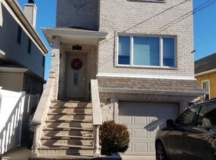 437 Manhattan St, Staten Island, NY 10307