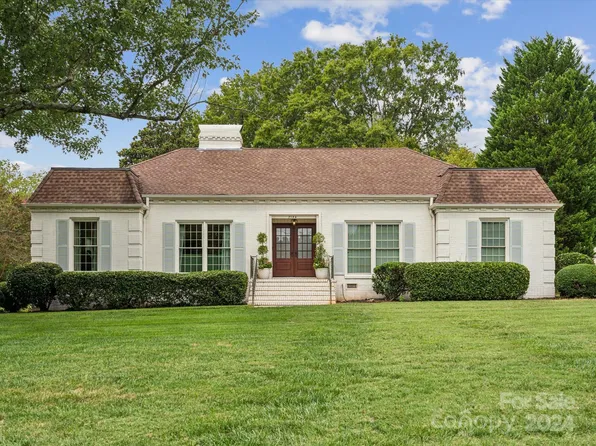 7134 Park Rd, Charlotte, NC 28210