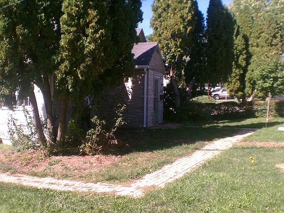 2nd image of 400 Brierhill Dr