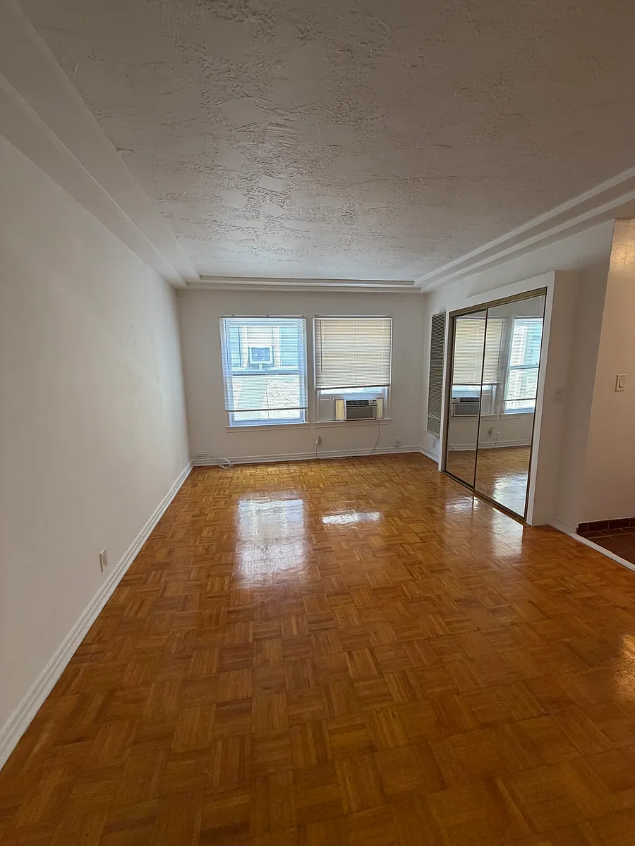 Building Photo - 6131 Orange St #1333