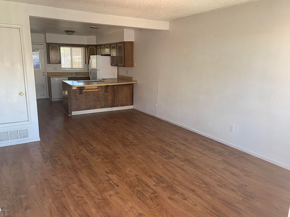 1st image of 2954 N Palo Verde Ave #A