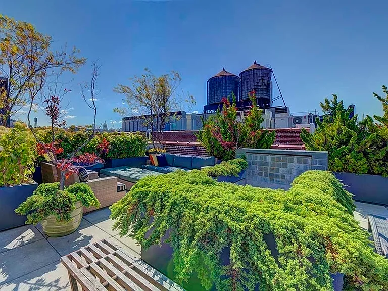 140 W 22nd St #5B — Photo 3