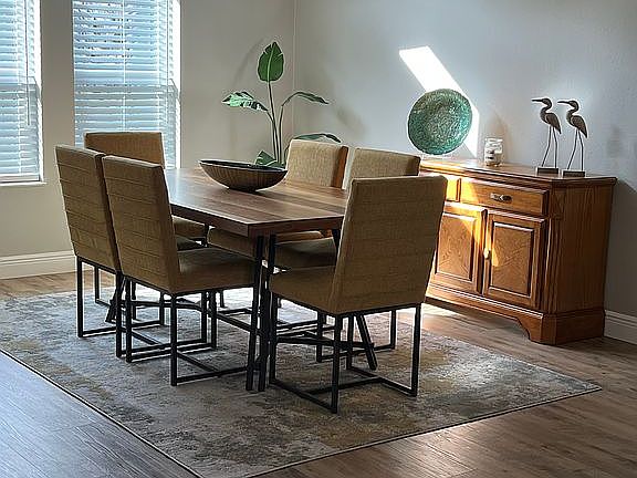 Bright and open dining room