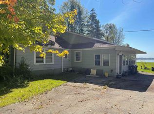 W5049 Stark Rd, Shawano, WI 54166