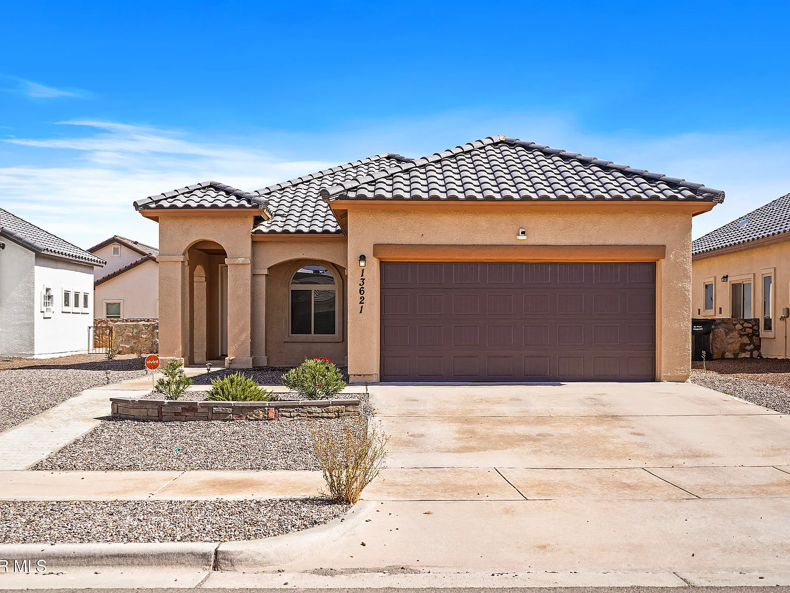 3 bed, 2.0 bath, 1104 sqft, $1,750 — Photo 1