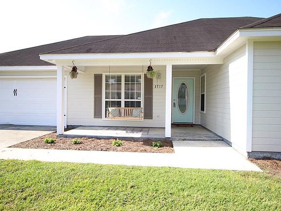 3rd image of 3717 Cross Creek Cir