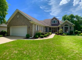 1067 Suffolk Ct, Gurnee, IL 60031