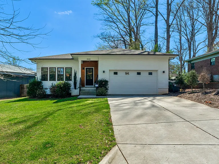 3020 Palm Ave — Photo 3