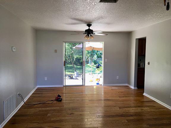 3rd image of 3056 Cecelia Dr