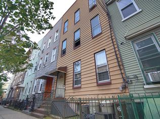 680 Onderdonk Ave, Flushing, NY 11385