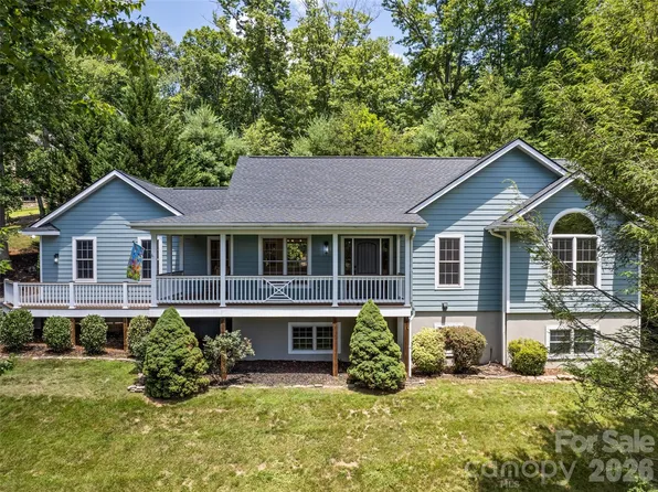 4 Leisure Wood Dr, Canton, NC 28716