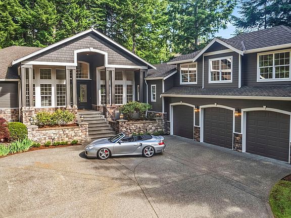 2nd image of 5004 Bridlepath Drive NW