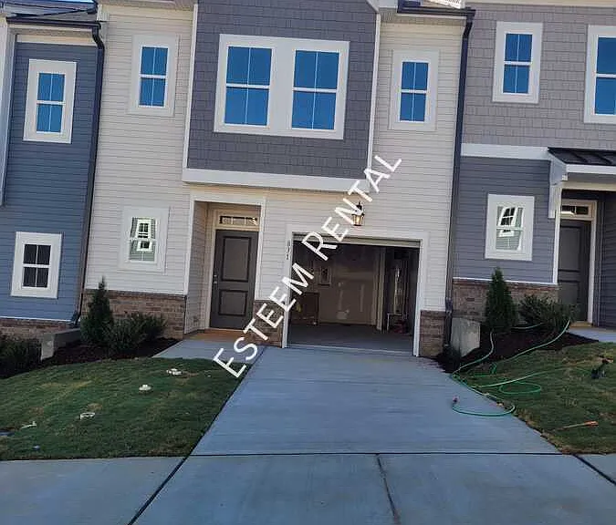 831 Oak Center Dr #1 — Photo 1