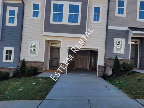831 Oak Center Dr #1, Raleigh, NC 27610