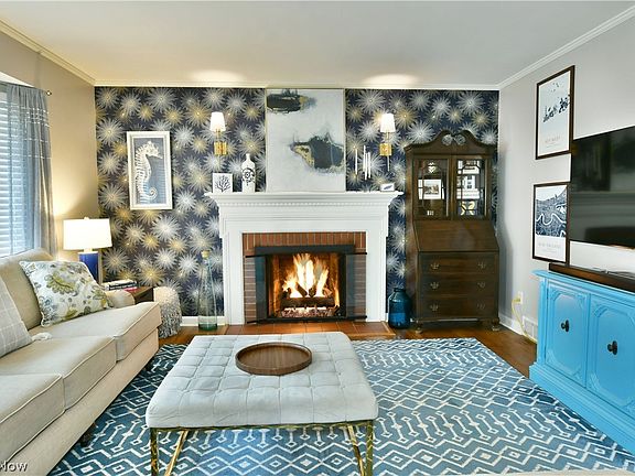 4th image of 335 Adelaide Ave NE