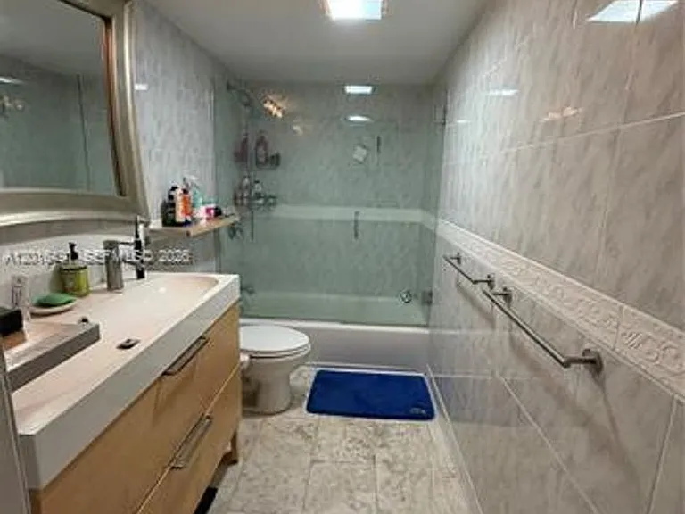555 NE 15th St #19E — Photo 30