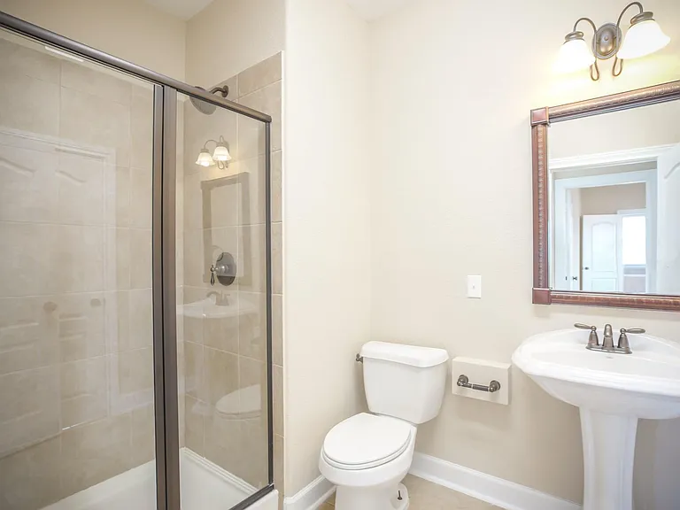 2 Hadlock Pl — Photo 25