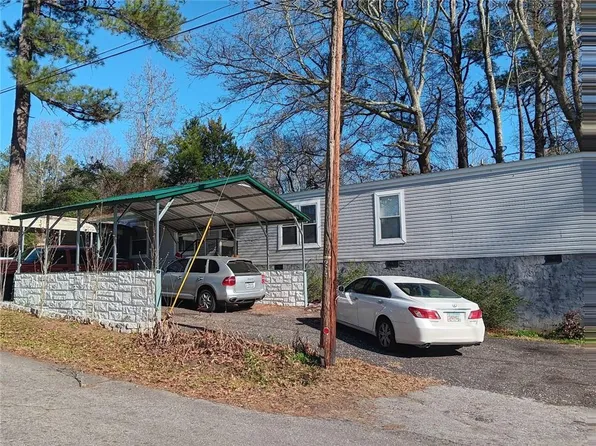2623 Pineridge Dr NE, Conyers, GA 30012