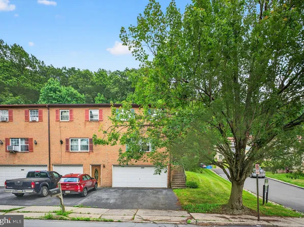 2960 Klein St, Allentown, PA 18103