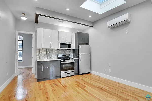 Rented by EXR | media 1