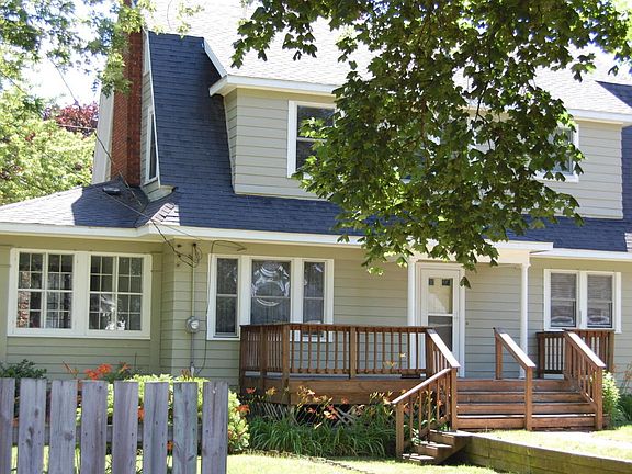 3rd image of 3287 Coit Ave NE