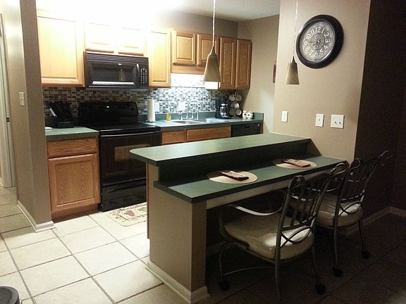 BREAKFAST BAR AND KITCHEN