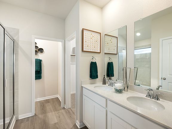 AUS_Flora_740_The Coronado_Primary Bathroom_502 Cyprus Row Court_Model.jpg