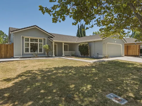 871 Joe Borovich Dr, Hollister, CA 95023