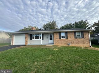 1624 Greenwood Dr, Lebanon, PA 17046