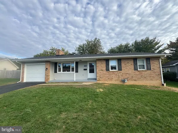 1624 Greenwood Dr, Lebanon, PA 17046