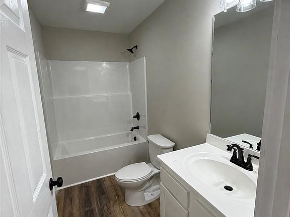 4th image of 102 Deacon Ln Unit A-d