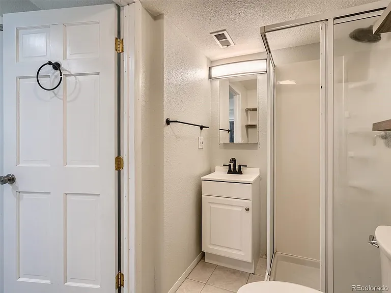 9959 Sydney Ln — Photo 2