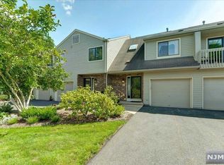 56 Spruce Run, Ramsey, NJ 07446