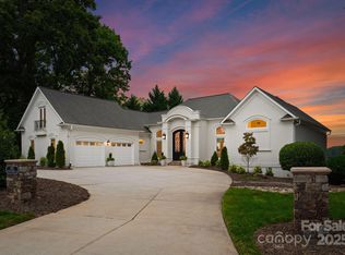 102 Stone Point Ct, Mooresville, NC 28117
