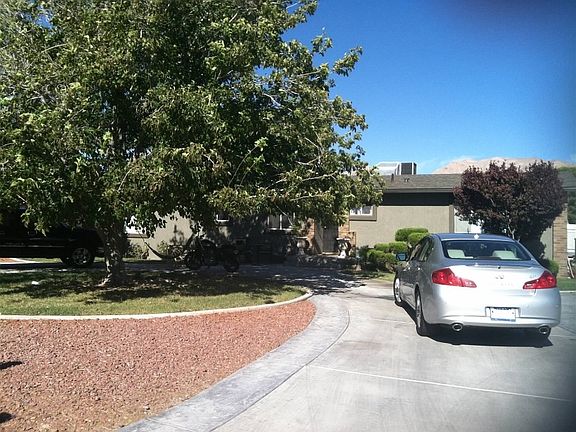 2nd image of 852 Navajo Ln