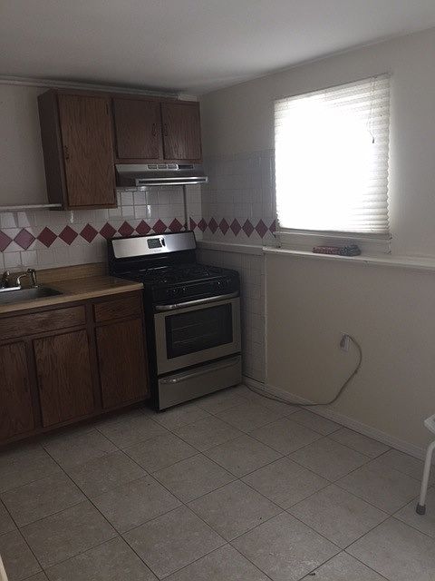 1st image of 265 Anchor Ave