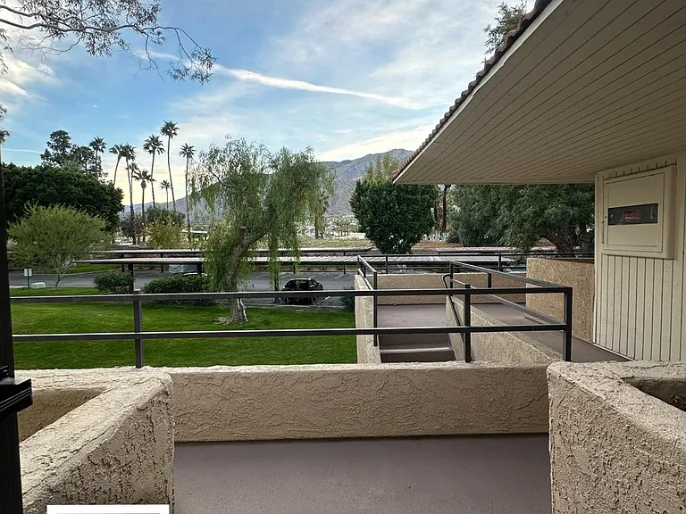 685 N Ashurst Ct #213 — Photo 34