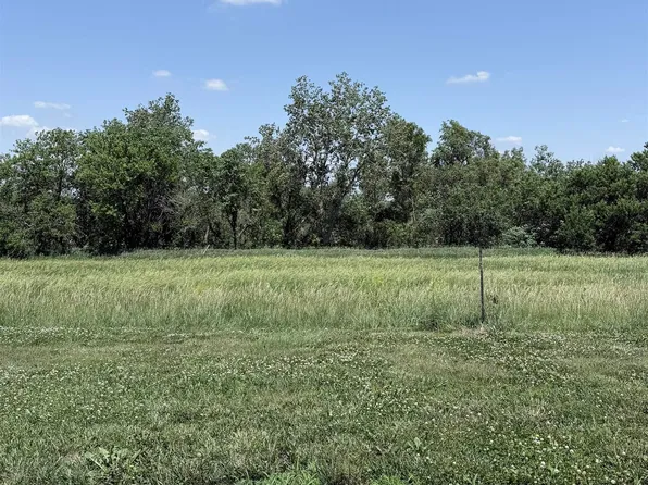 1021 Brickyard Dr, Hooper, NE 68031