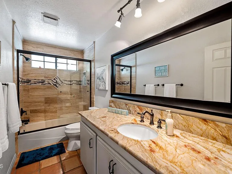 4850 Amalfi Way — Photo 27