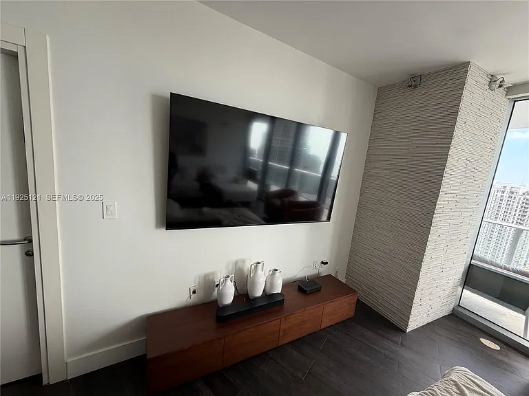 200 Biscayne Boulevard Way #4007 — Photo 4